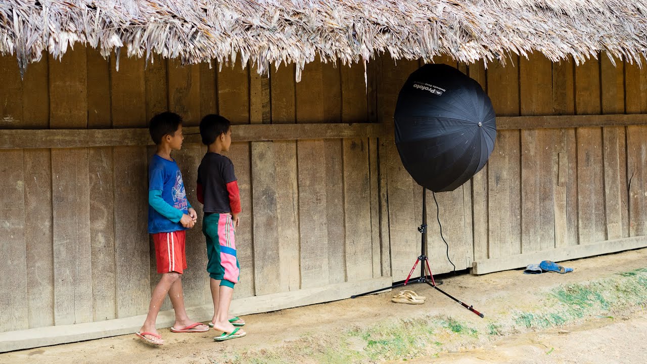 Official trailer: Keep Moving with the Profoto B2 & R&eacute;mi Chapeaublanc