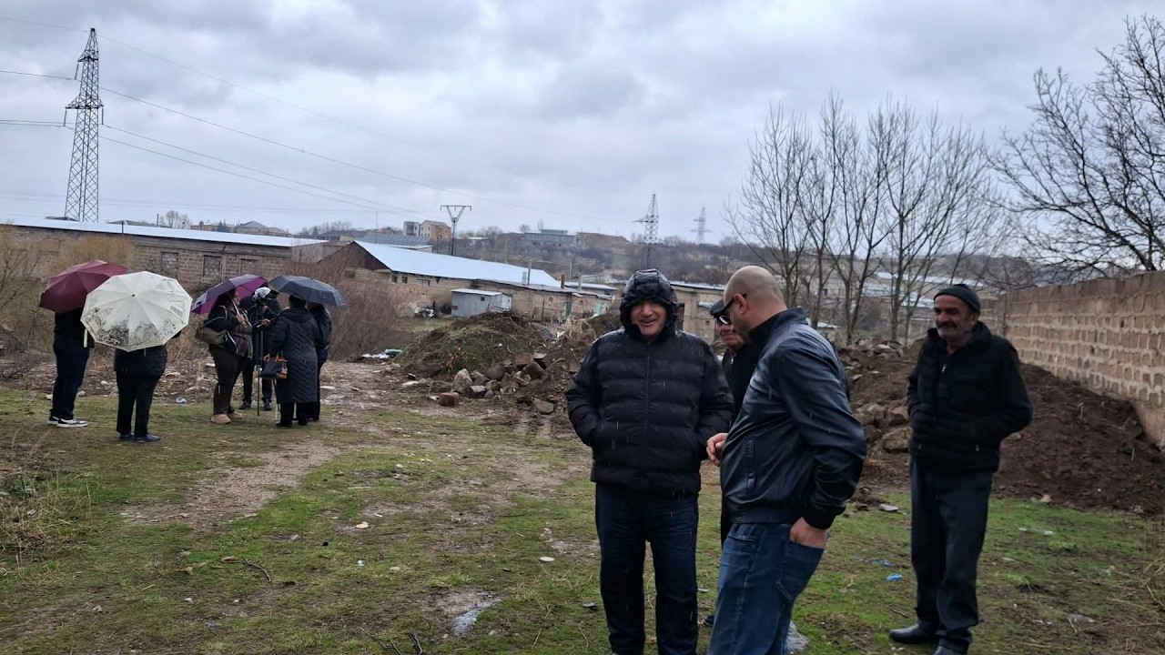#Ուղիղ․ Լարված իրավիճակ` Արամուսում. ինչ են պահանջում քաղաքացիները