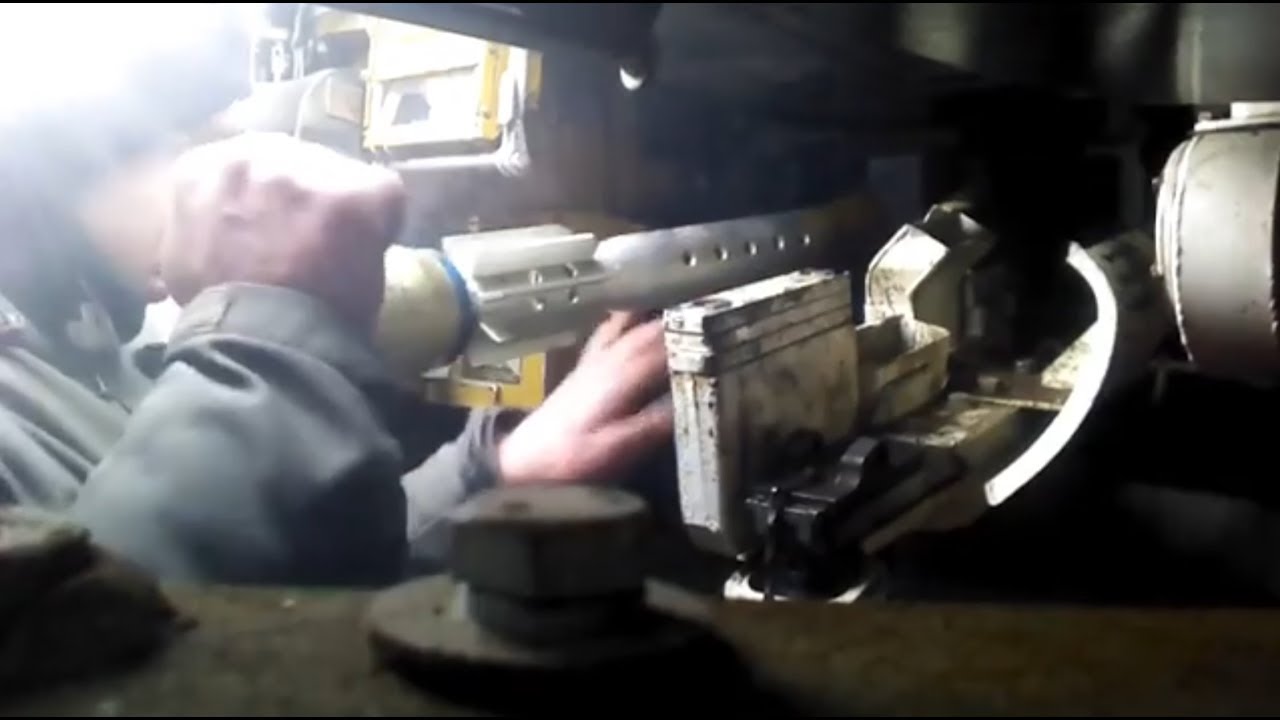 Ukrainian BMP-1 gunner firing live rounds (location unknown)