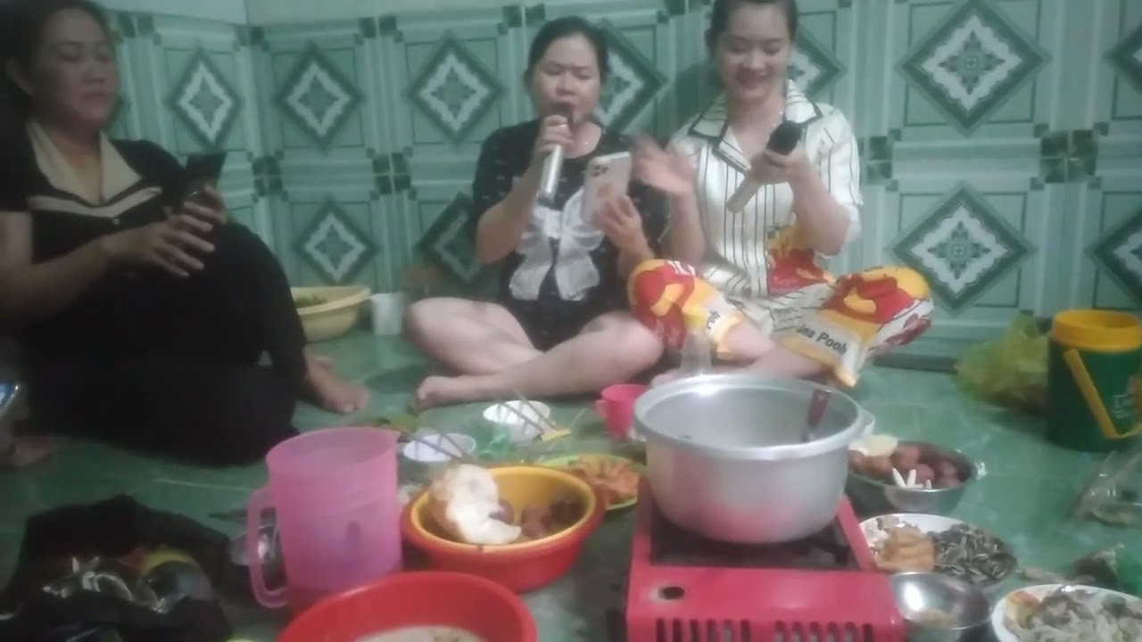 Ca si lan thang moi len sông