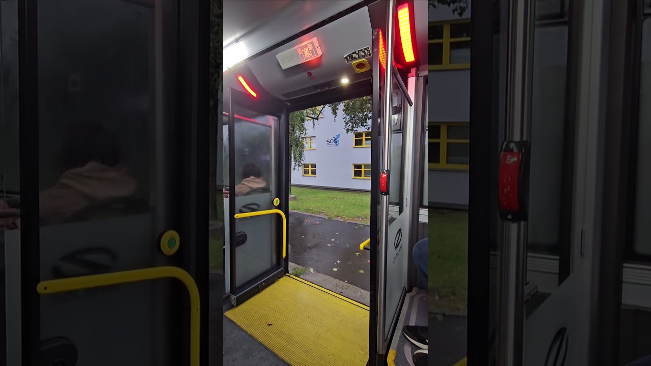 Prague Solaris Trollino 24