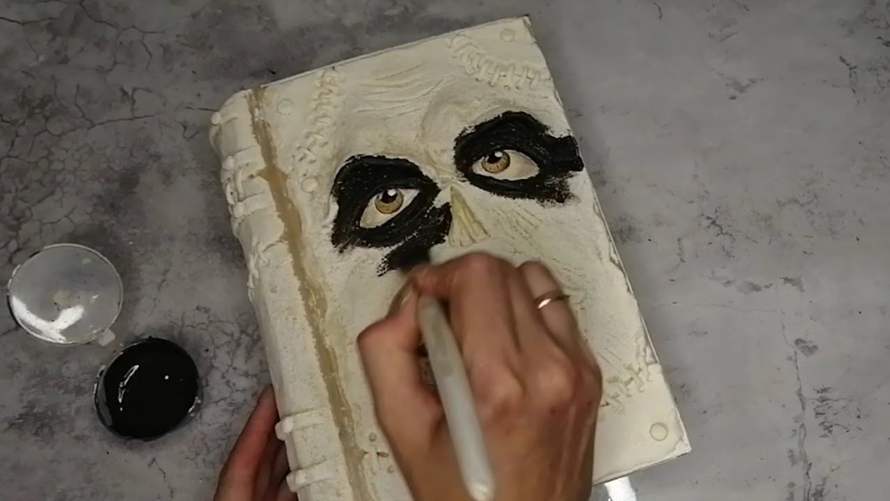 DIY Magic Book Cardboard Box 🎃 Волшебная книга из фильма своими руками из картона