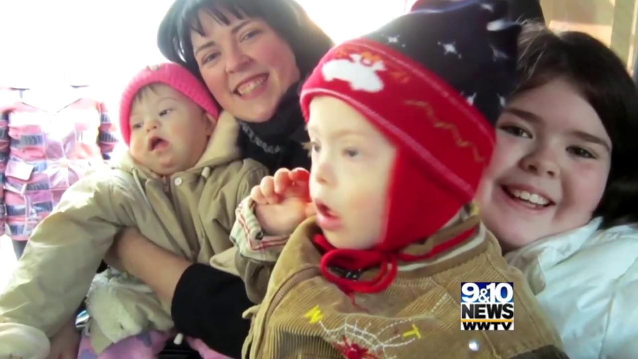 Full House: Single Mother of 9 Adopts 4 Children with Down Syndrome