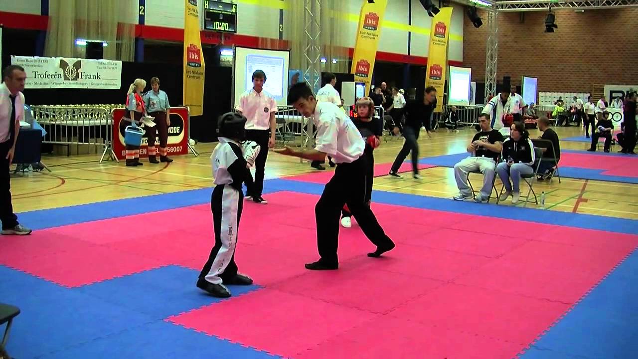 Luke McCann v Dominik Glater Flanders Open 2012