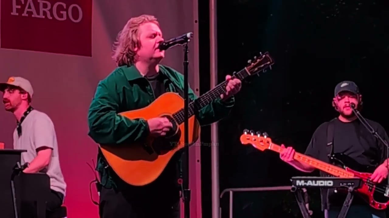 Lewis Capaldi HOLD ME WHILE YOU WAIT Live 08-07-2025 z100 Summer Bash Hudson Yards NYC 4K