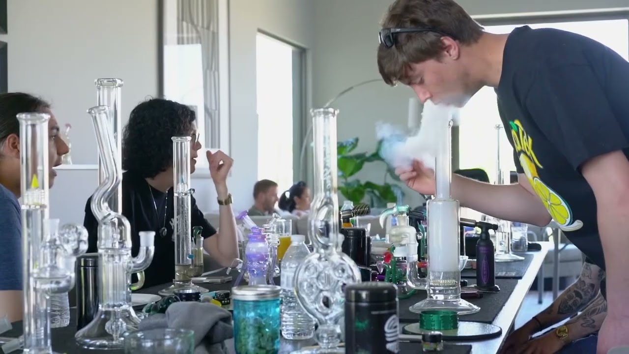 A Desert Mansion Dinner Sesh with Avery York