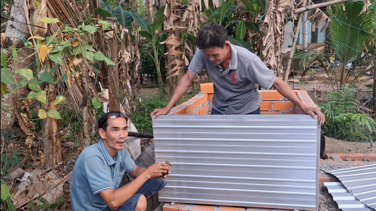 Hai Anh Em Bận Rộn Với Công Việc Chuẩn Bị Cho Năm Mới Sắp Đến ! |BĐMV&Family