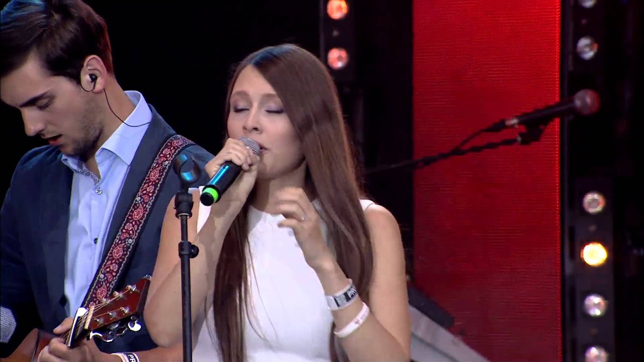 Kateřina Marie Tich&aacute; feat. JELEN - Tanč&iacute;me spolu (živě @Mattoni Koktejl Festival 2015)