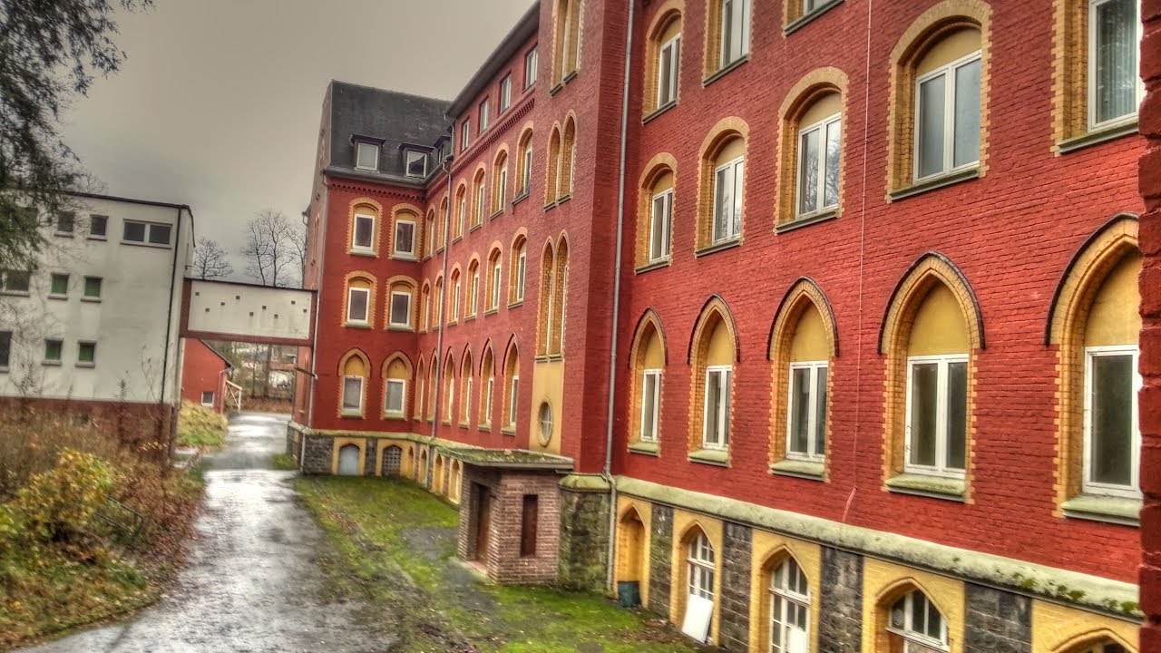 Lost Place - Die 2009 verlassene Suchtklinik 2015