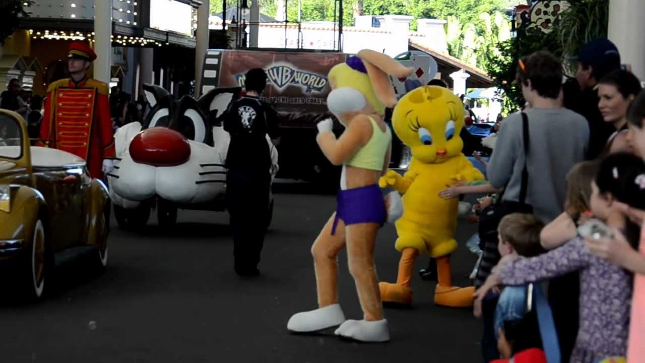 damia at movie world gold coast sept 2012