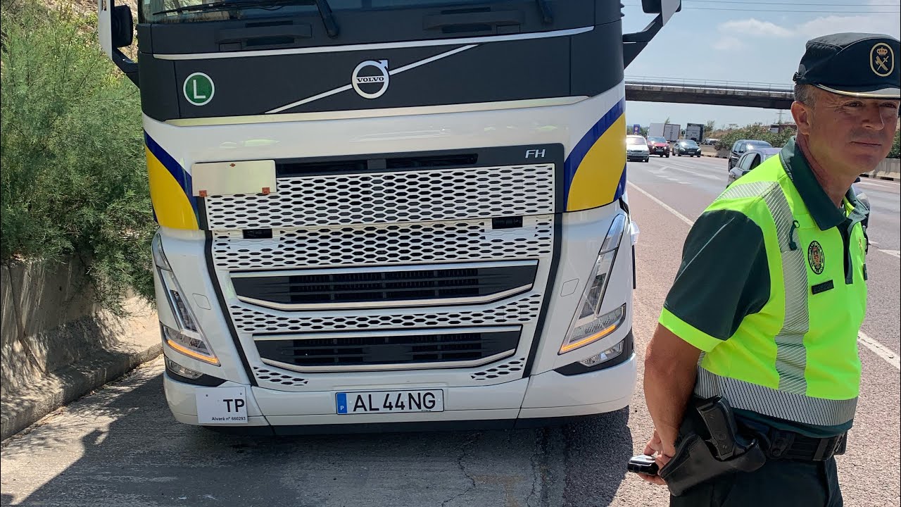 TIVEMOS UM ACIDENTE BATERAM NO CAMINHÃO (primafrio)