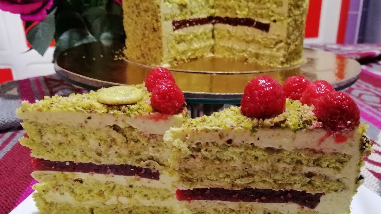 Russe Pistache aux framboises / كيكة الفستق