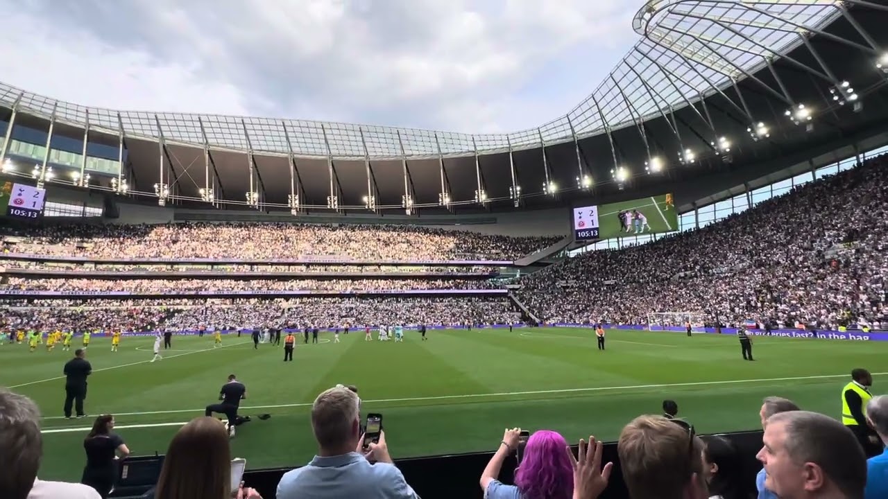 Spurs v Sheffield United - Vibes FC! Crowd and players celebrating and singing Ange