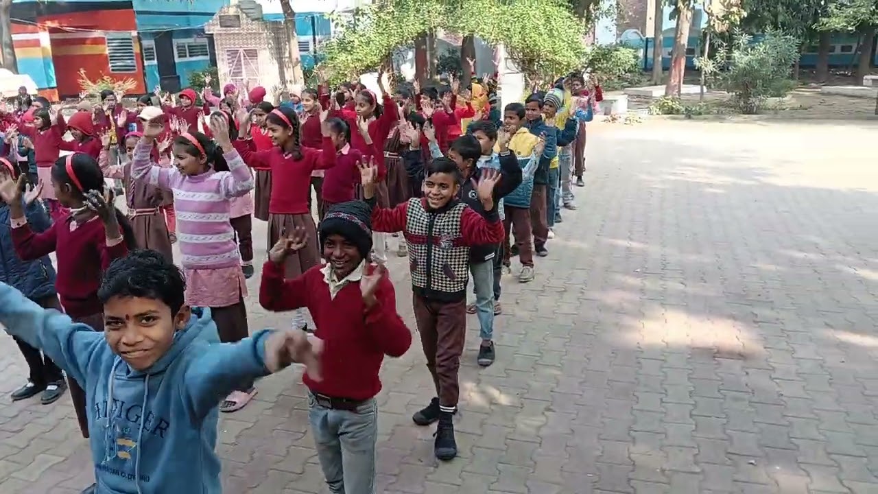 जहां डाल-डाल पर देशभक्ति गीत और शारीरिक व्यायाम 