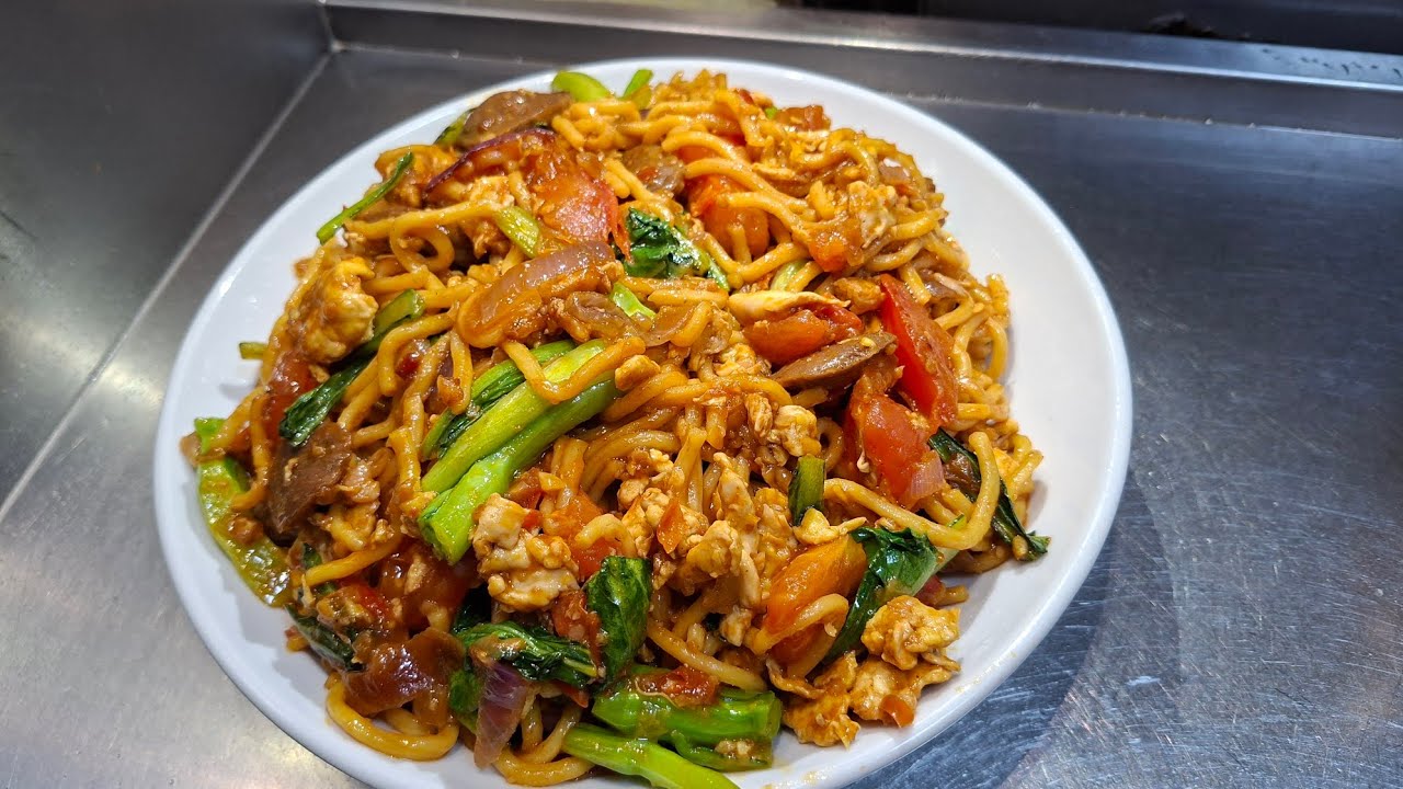 CARA DAN RESEP MEMBUAT MIE GORENG VERSI RUMAHAN WANGI GURIH PEDAS PAS