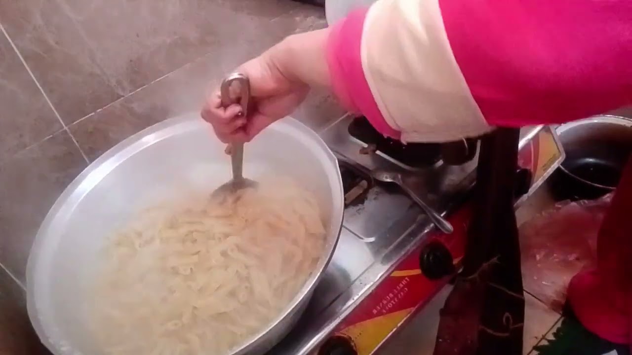 عملت أكبر صنيه مكرونه بالبشاميل والجبنه سيدر💘🥰