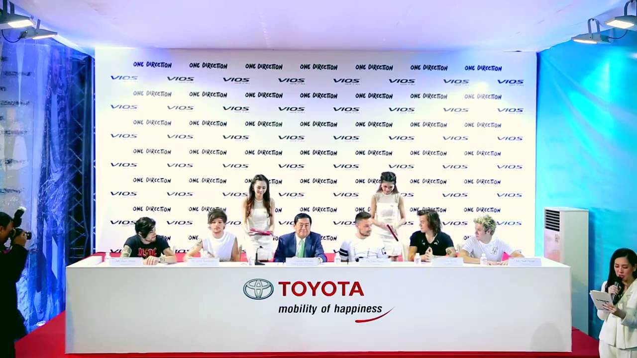 One Direction  Contract Signing TOYOTA VIOS In BKK THAILAND 14.03.15