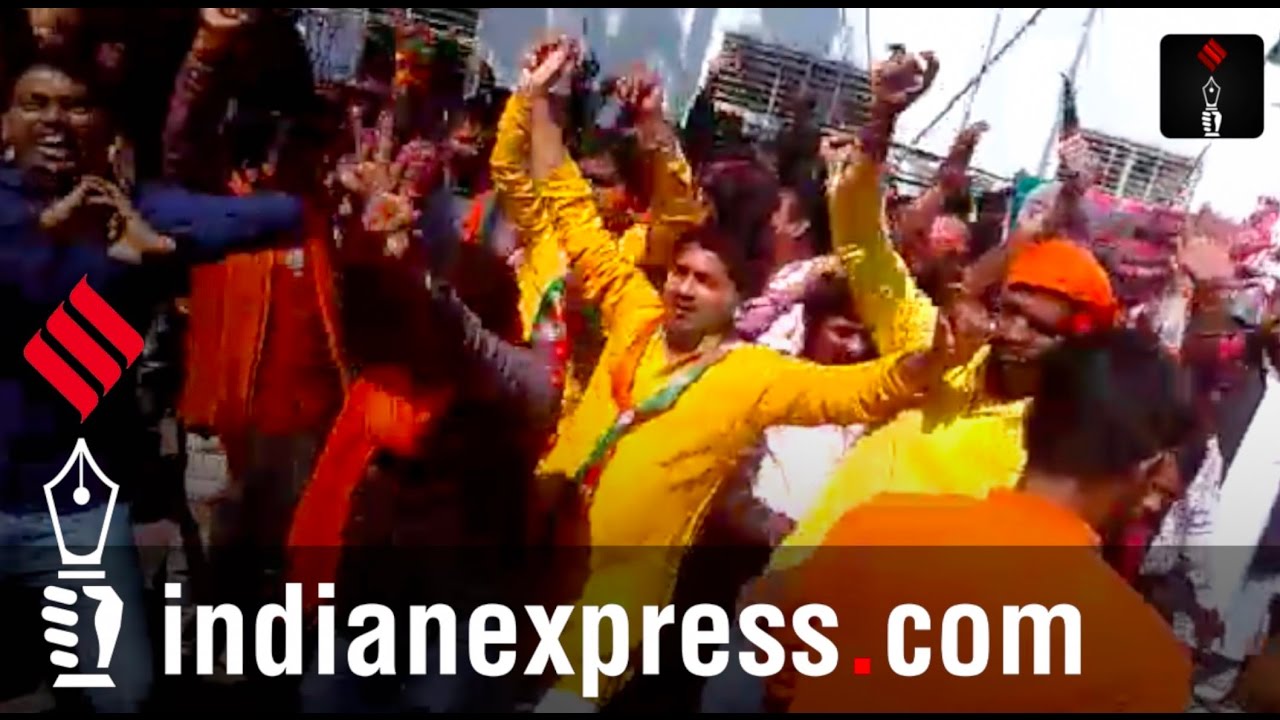 Elections Results 2017: BJP Supporters Celebrate As Party Sweeps Uttar Pradesh