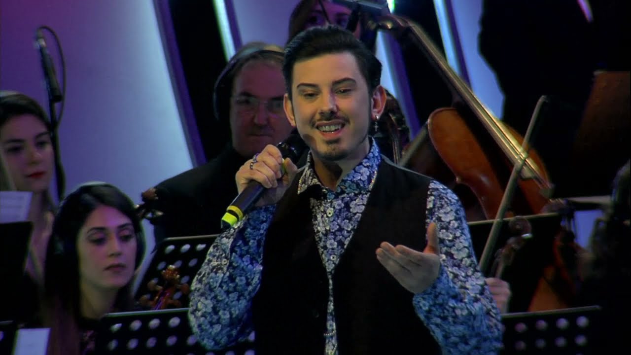 Valerio Di Salvatore canta 