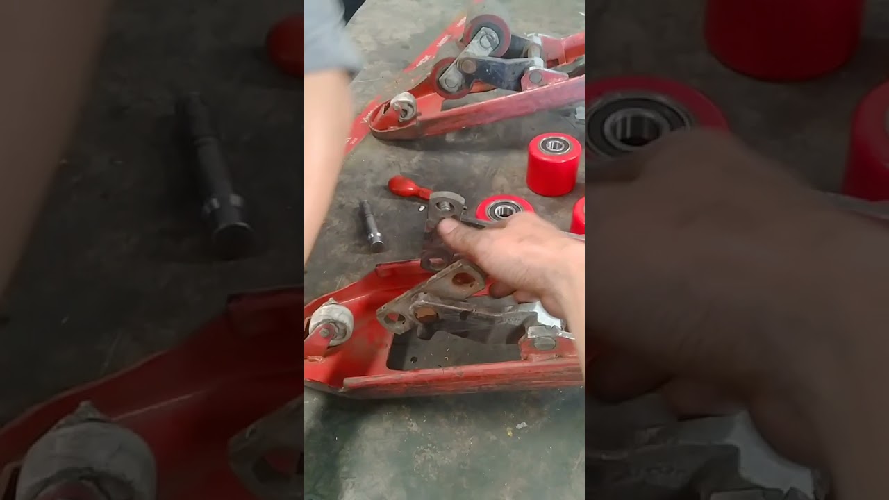 Hướng dẫn tháo lắp bánh tải xe nâng tay _ 0941418794
