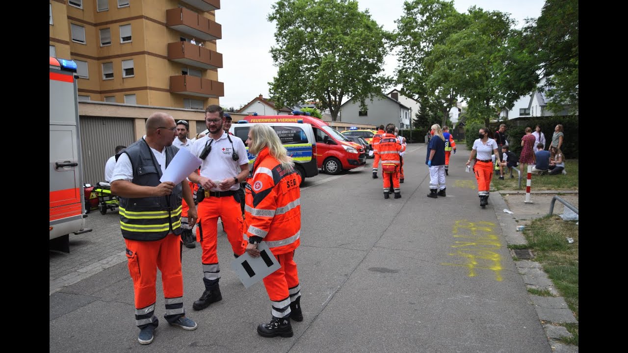 Großeinsatz an Schule - mehrere Schüler durch Reizgas verletzt