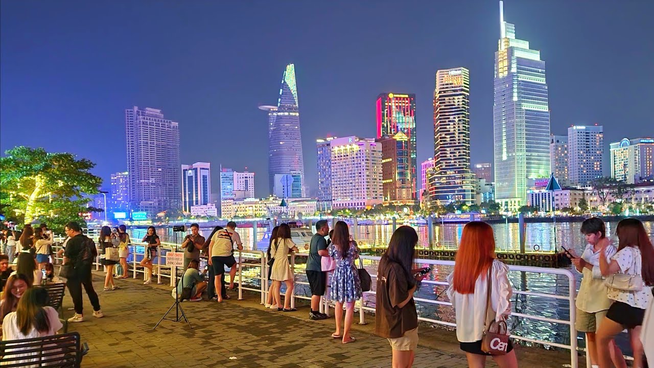 Vietnam Nightlife 2025 | Ho Chi Minh citySaigon. Explore vibrant district 1