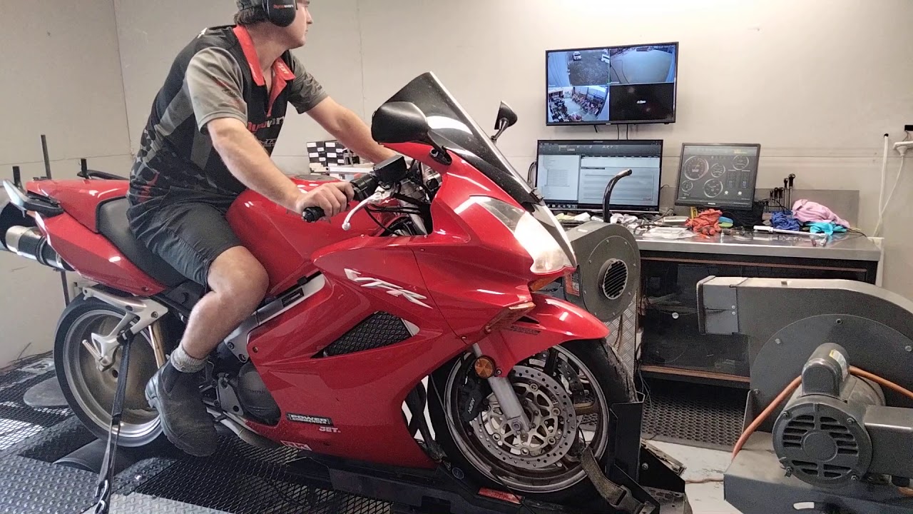 Honda VFR800 dyno tuning gears run through