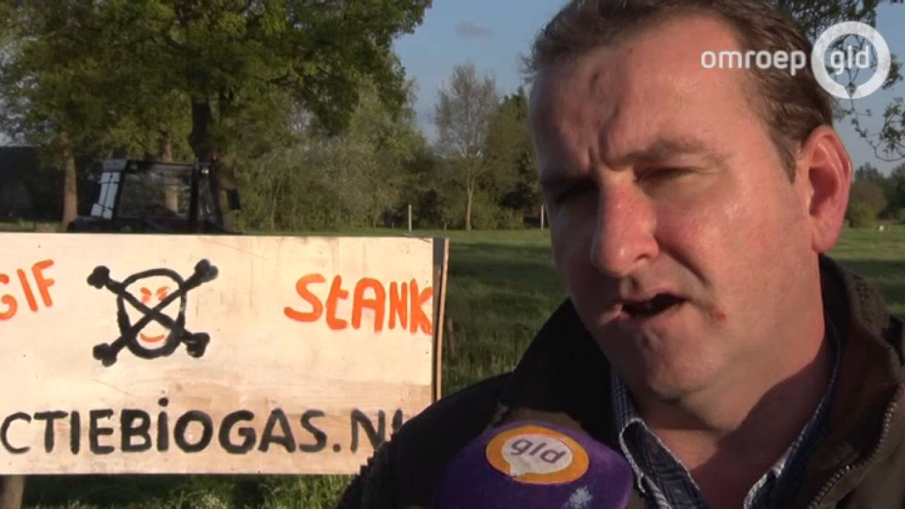 Omwonenden plaatsen borden tegen komst biovergister in Klarenbeek