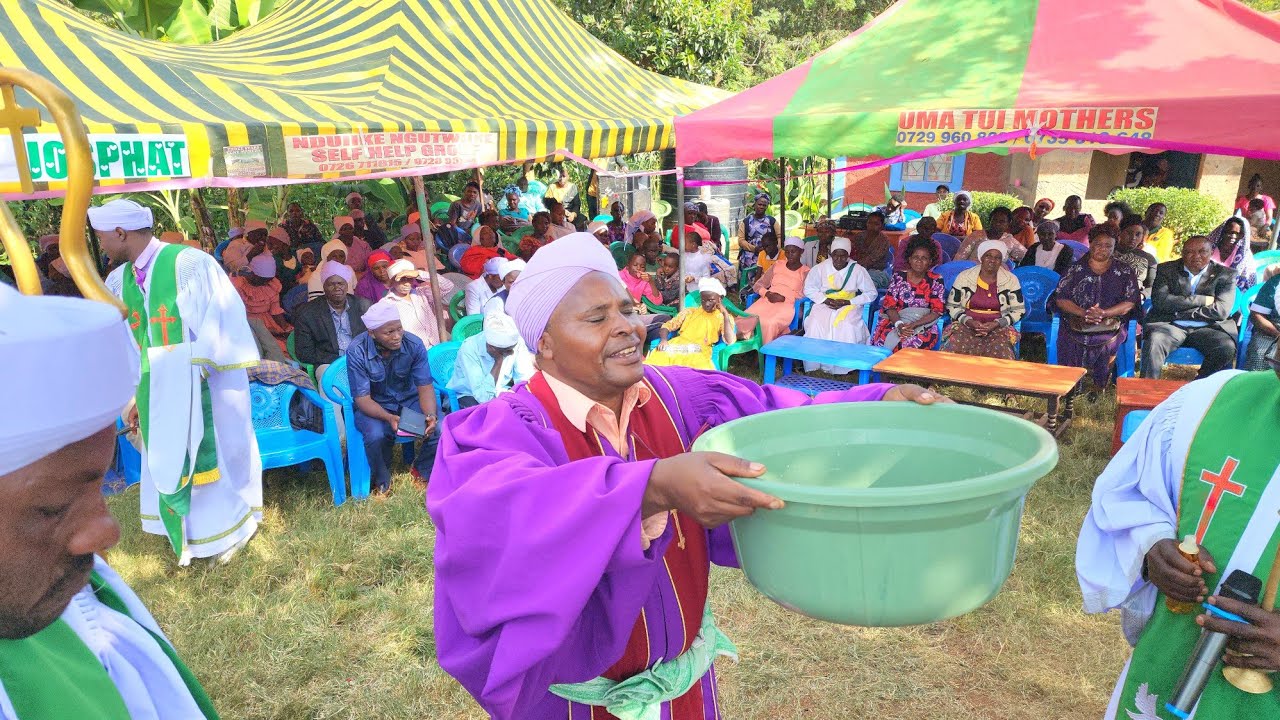 MUNABII KUUGA MUHUNJIA AKIAMURWO MBAARA NENE I MBELE YAKE