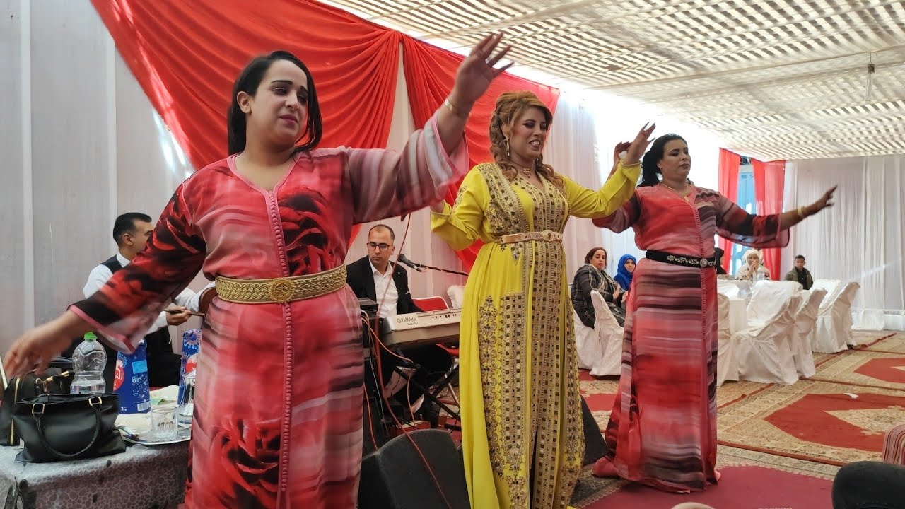 ميلودة كتغني علي الفنان الكبير محمد ولد الصوبة 🎻 ومجموعته💃 وشيخاات ناشطين🎻💃 معاها فرجة ممتعة