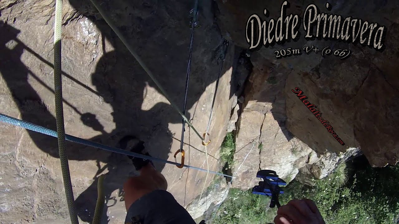 Via Diedre Primavera. Escalada Dent d'en Rossell.