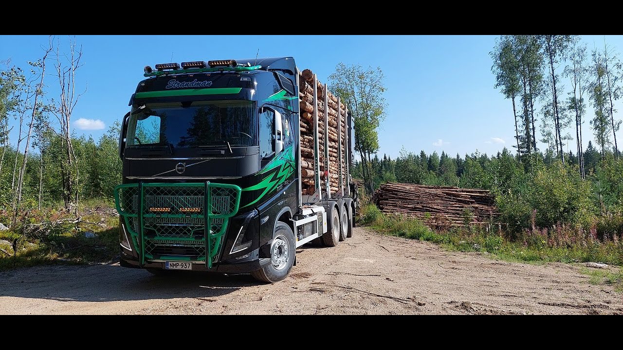 uusi auto ulkopuolelta. New truck from outside.