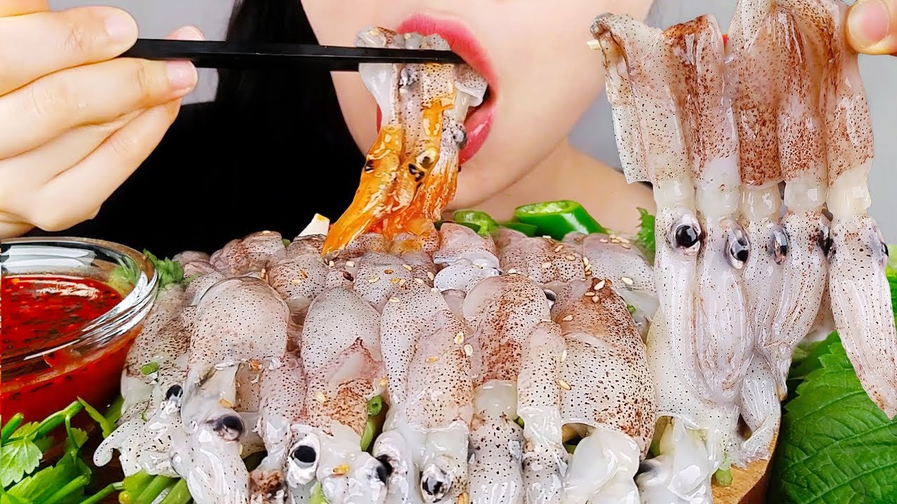 BABY SQUID ASMR NO TALKING EATING SOUNDS MUKBANG 꼴뚜기회 노토킹 이팅사운드 먹방