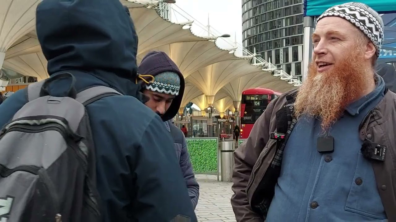 Jebril Never Gives Quran to Mohammed PBU Them! Yusuf and Christian Speakers Corner Sam Dawah