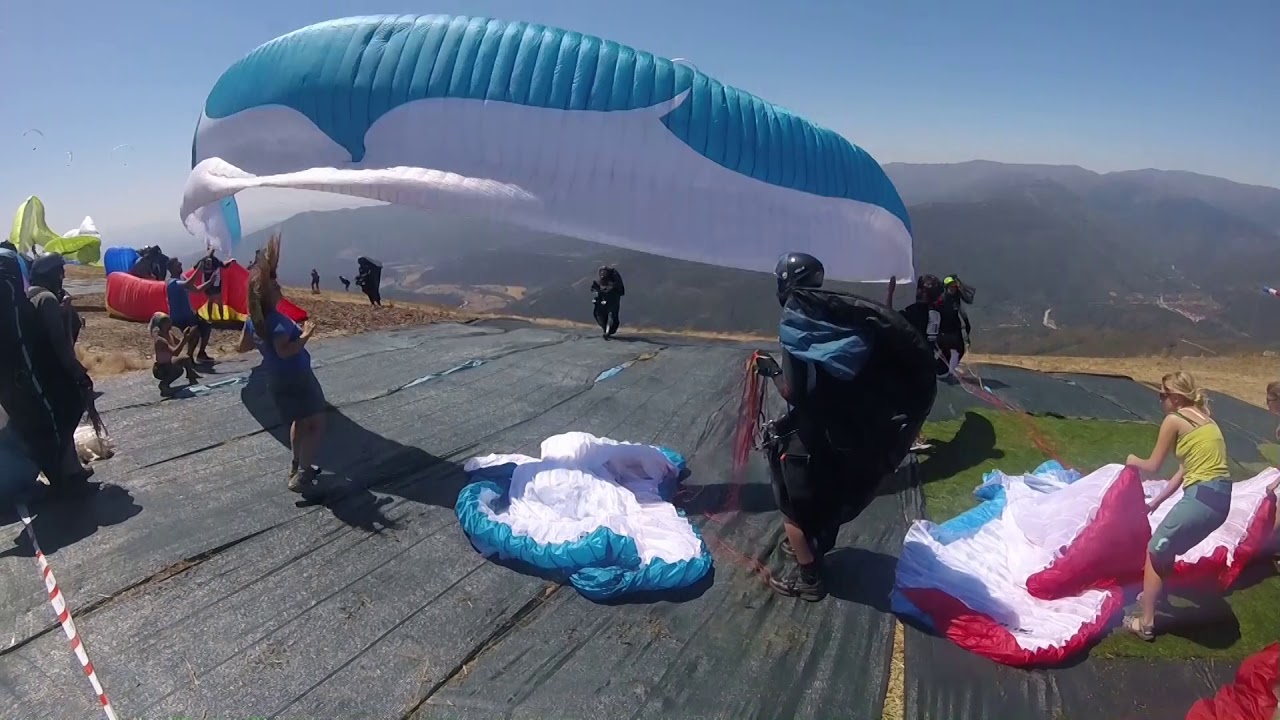 Parapente, Despegues con ventarron