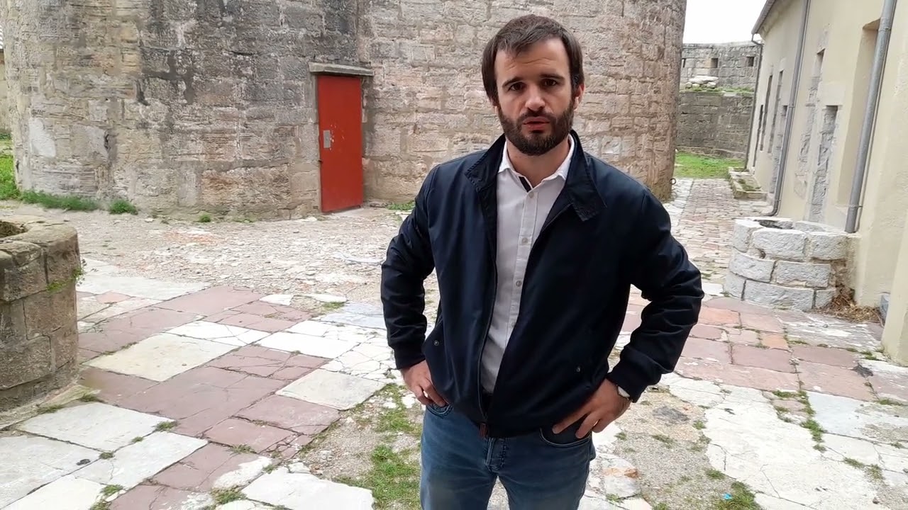 Le maire de Ciboure Eneko Aldana-Douat évoque la réfection du fort de Socoa