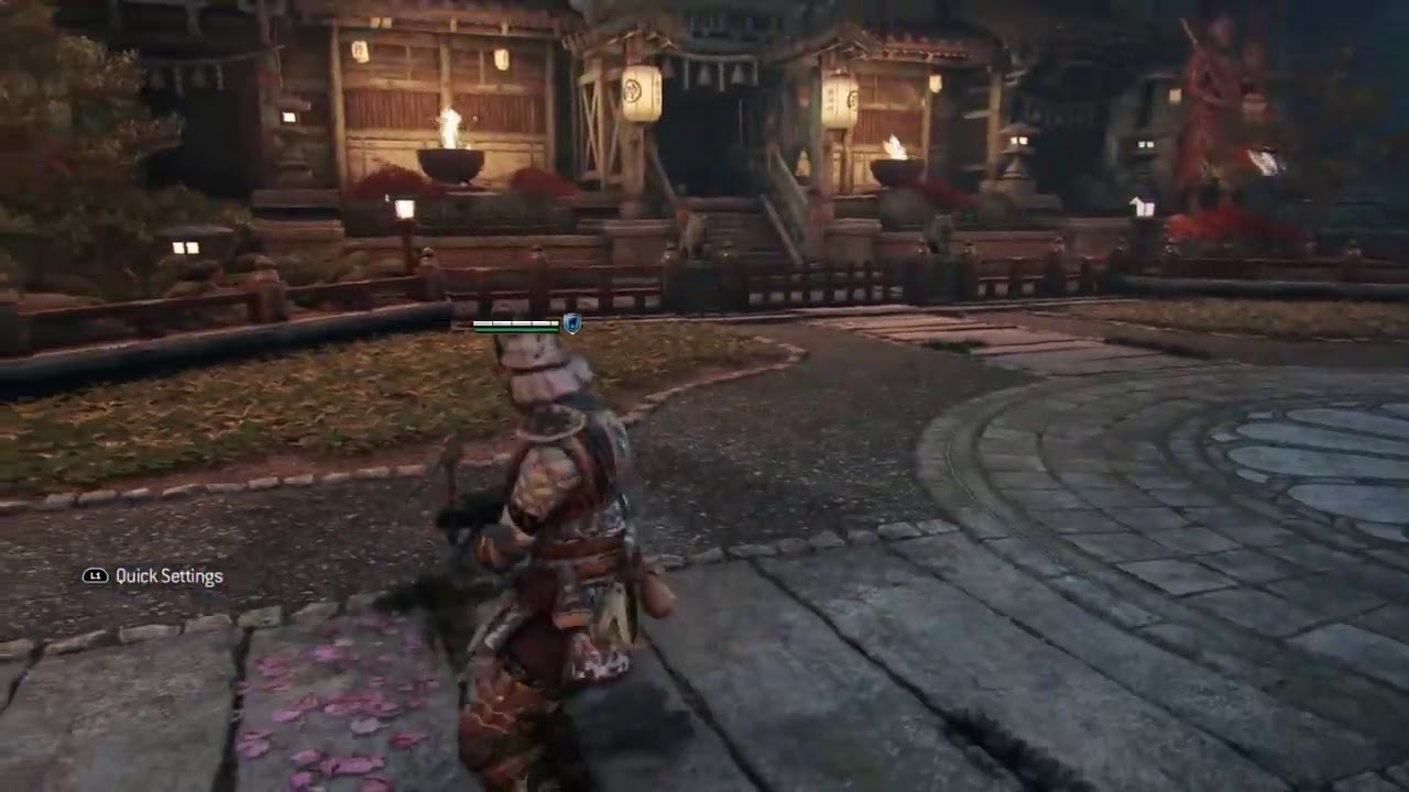 For Honor: How to use combat emotes in free roam