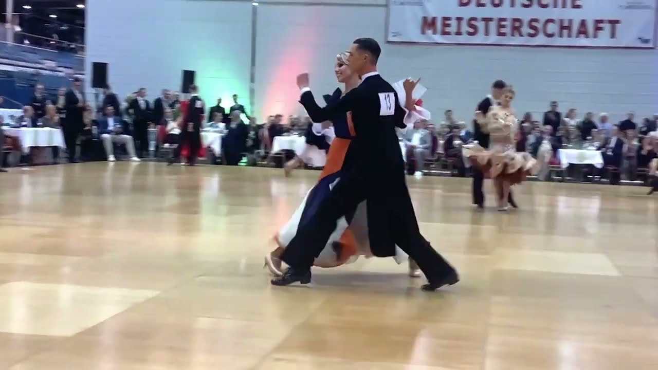 DTV 2022 - GERMAN ADULT CHAMPIONSHIP - WALTZ - Champions - Violetta & Tomas FAINSIL (13)DM Bielefeld