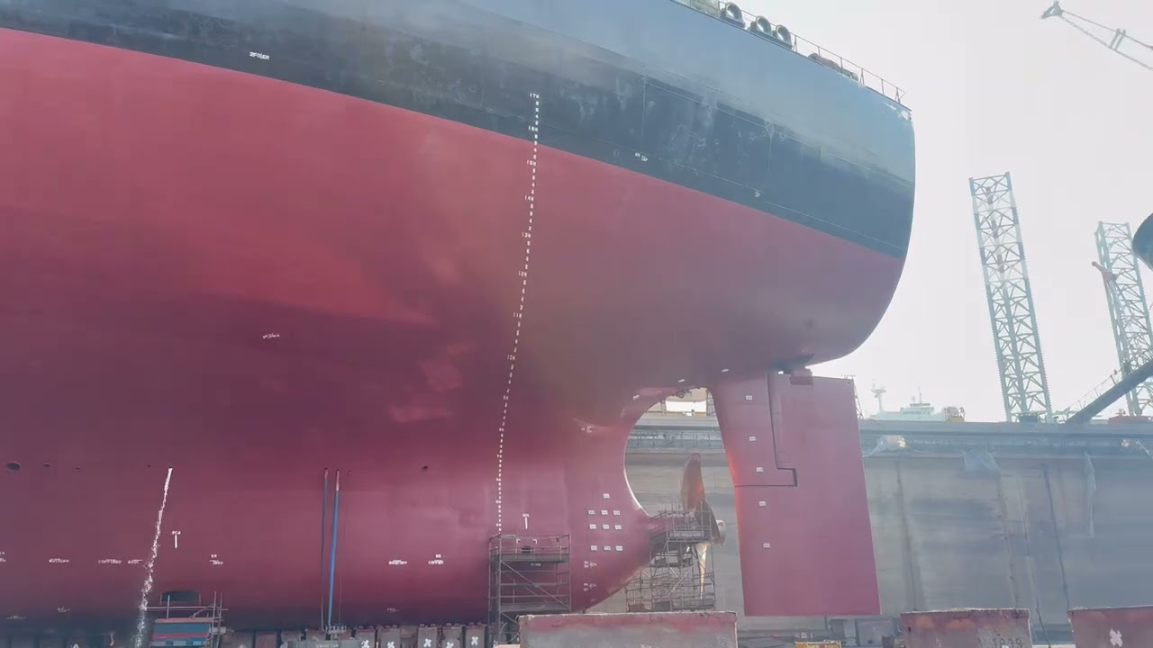 4 big ship in one dry dock basin