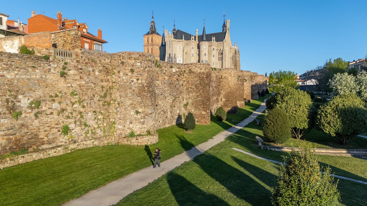 13 | Camino Franc&eacute;s Backwards | Astorga, The Gateway to the Meseta!