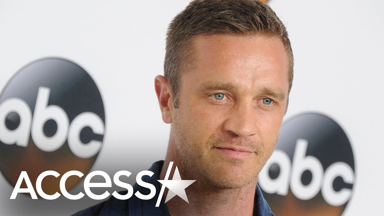 Devon Sawa Caught Pantless By Son's Teacher On Zoom