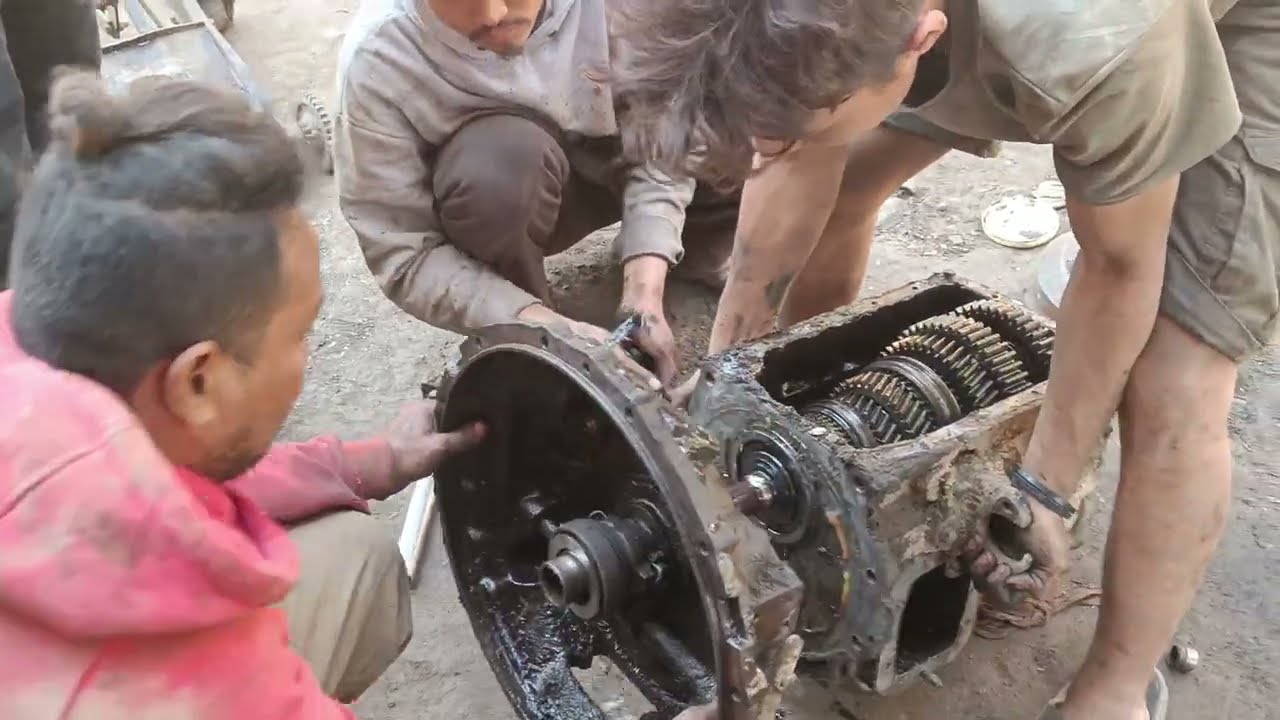 Eicher Terra 16 HDR Gear box Overhaul Tipper  truck transmission fitting Automotive Technician Nepal
