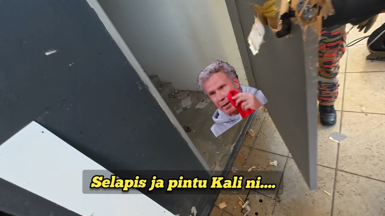 Pecah pintu bantuan pihak polis