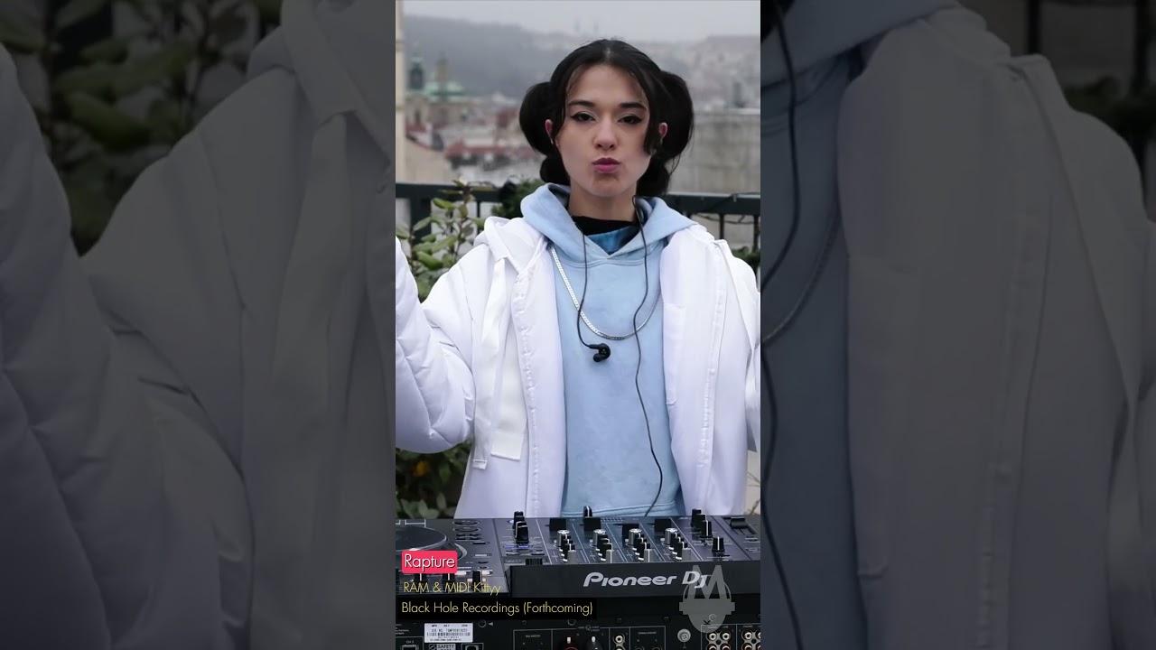 MIDI Kittyy – LIVE 1 Hour Melodic & Uplifting Trance DJ Set | Prague Rooftop Session (Exclusive IDs)
