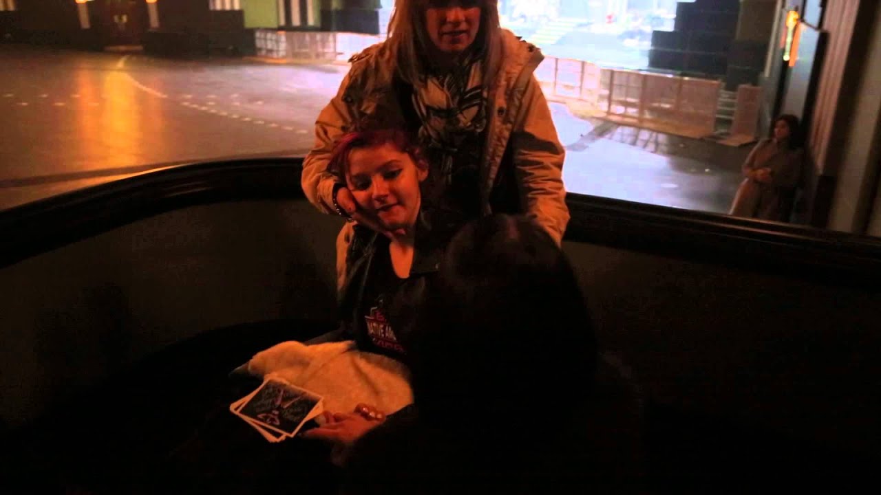 Jessie J backstage with Corah