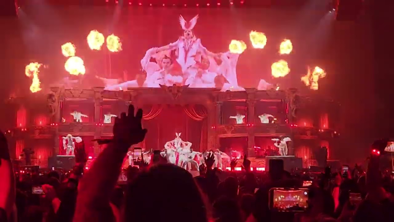Lady Gaga - 