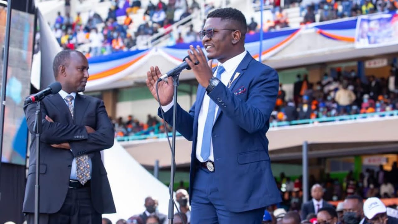 THUNDEROUS APPLAUSE AS FIKIRINI JACOBS ROARS AT KASARANI STADIUM! AZIMIO LA UMOJA CONVENTION!!
