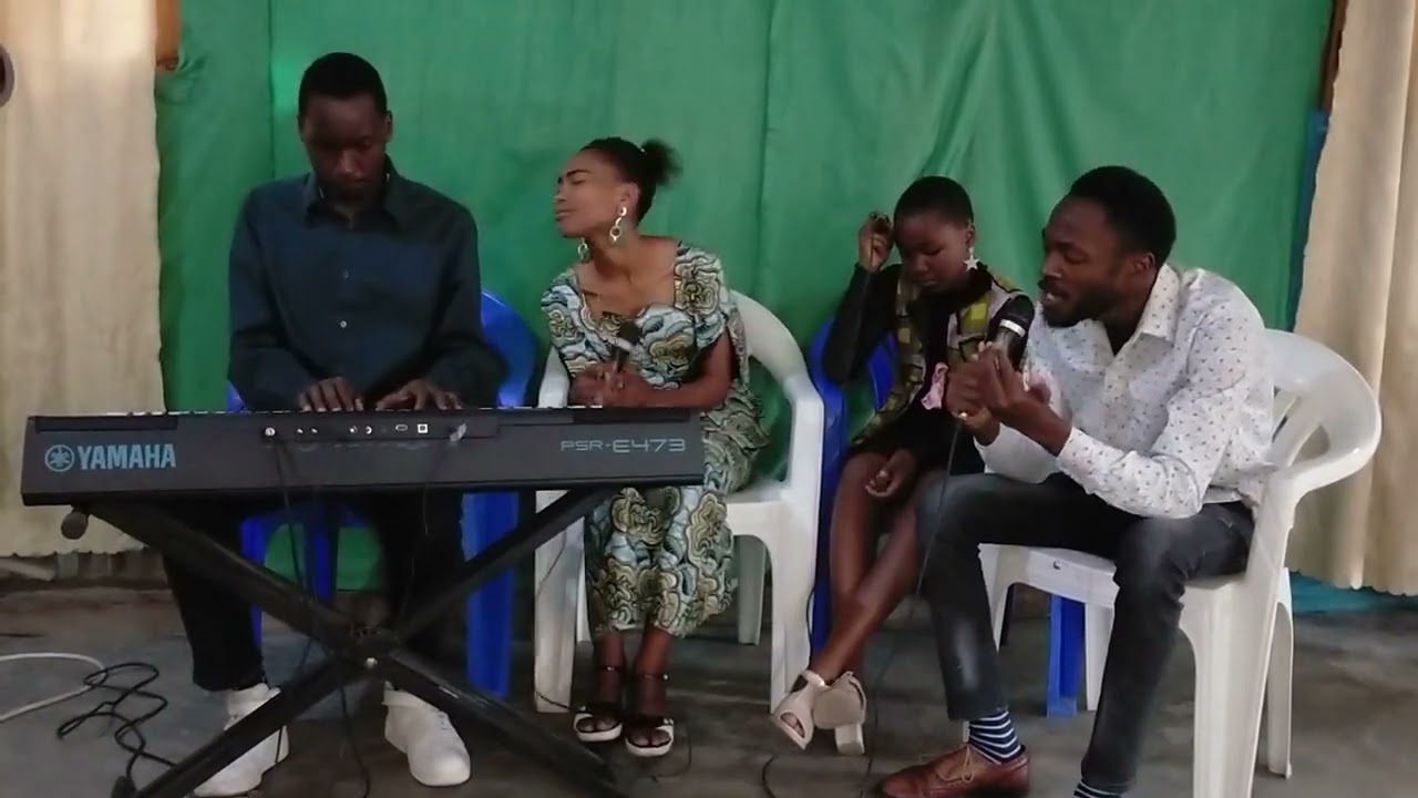 Nikuze Bazamanza - Wastahili Bwana