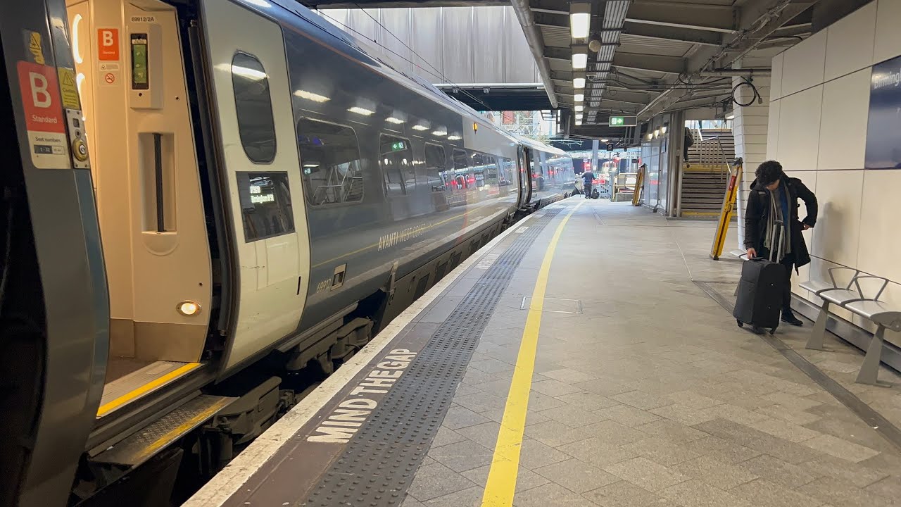 Fastest Train in UK! London to Birmingham in under 90 Mins | Avanti West Coast Review