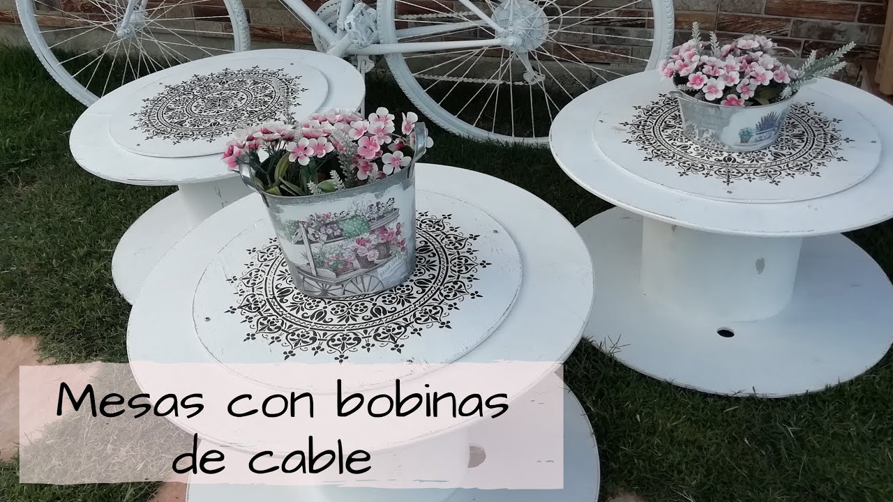 Mesas mandalas con bobinas de cable